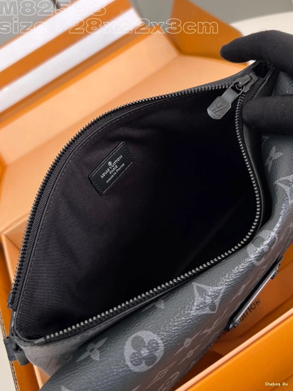 VUITTON S-LOCK POCHETTE LOUIS 0725